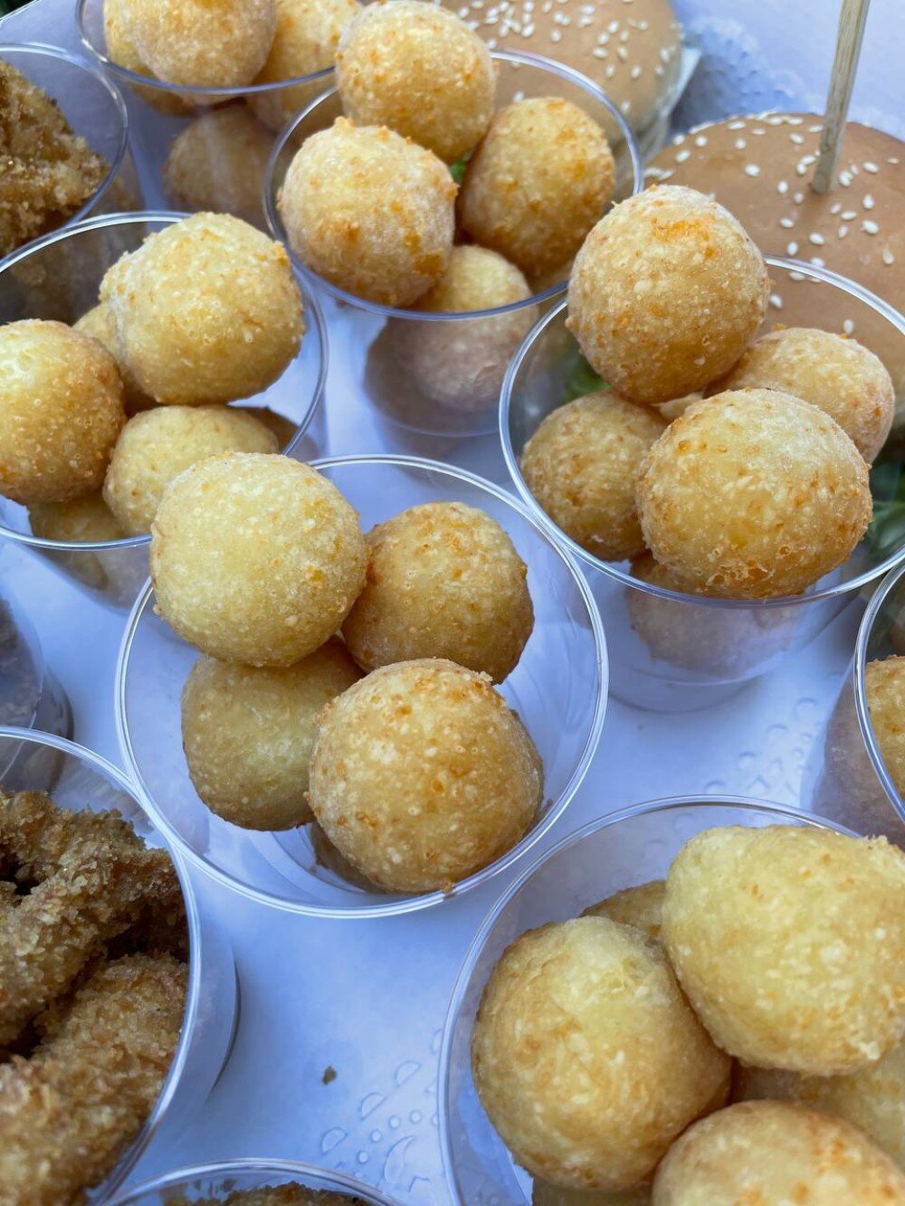 СЫРНЫЕ ШАРИКИ В СТАКАНЕ