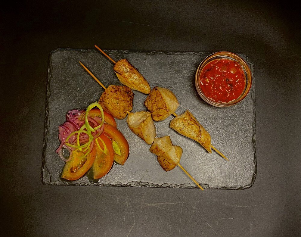 Шашлык из куриного филе с соусом BBJ
