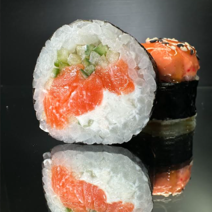 Ролл «Запеченный Мини с лососем»