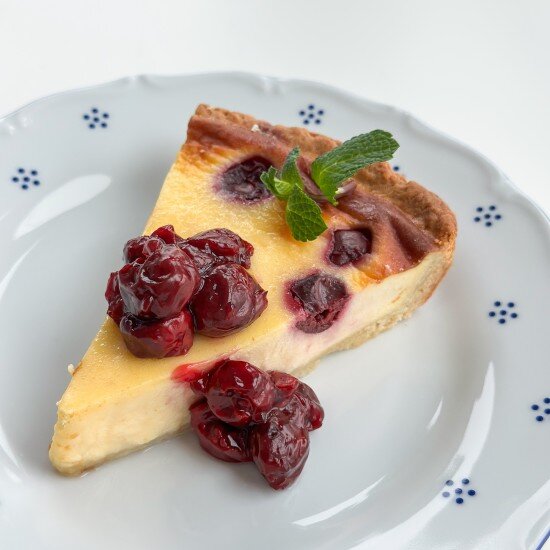 Пирог с вишней(3шт)
(готовый продукт)