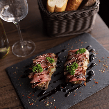 Брускетта с ростбифом