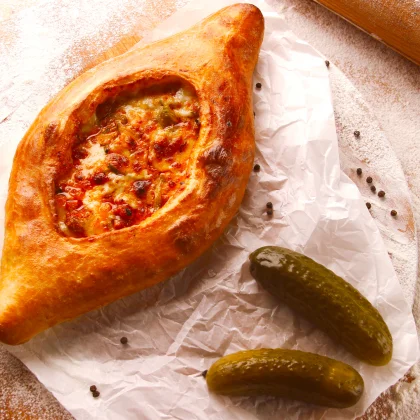 Хачапури по-аджарски с мясом