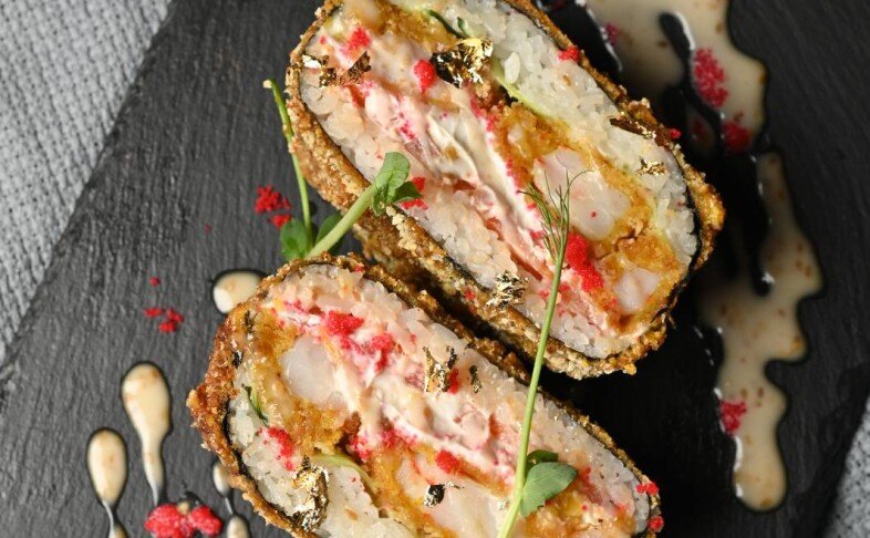 Суши-бургер с креветкой