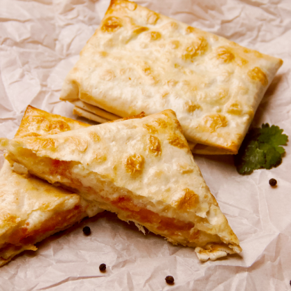 Сулугуни в лаваше с со шпинатом