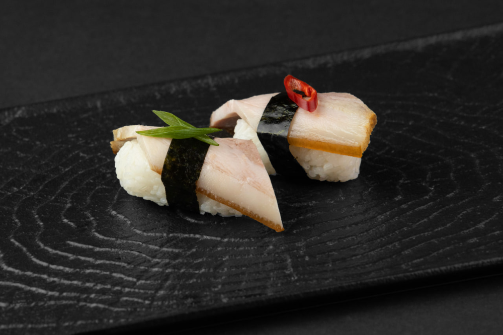 Нигири со свиной грудинкой
