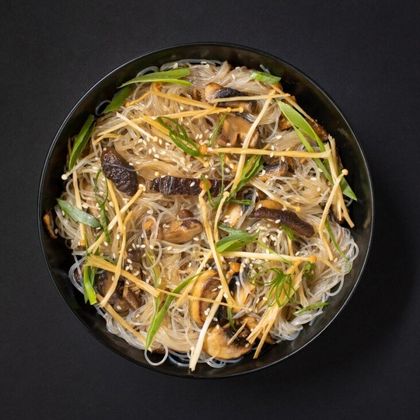 Фунчоза с грибным соте