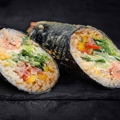 Суширито с лососем терияки