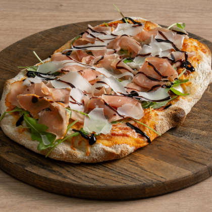 Пинса "Парма и рукола"