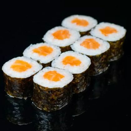Маки с лососемм
