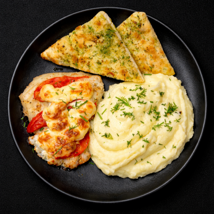 Запеченная рыба с картофельным пюре