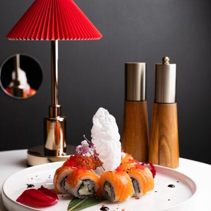 Ролл «Авокадо филадельфия»