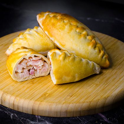Пирожки с ветчиной и сыром (5 штук)
