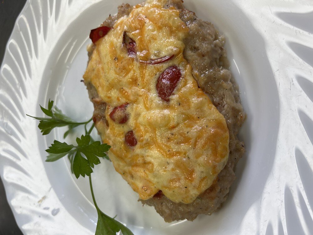 Лодочки из курицы с помидором под сырной шапочкой