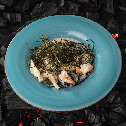 Морепродукты с рисом  в сливочном соусе