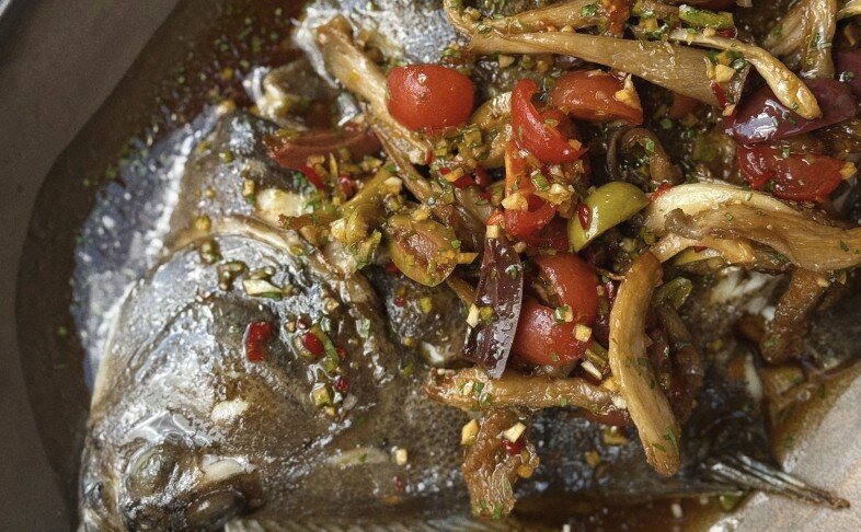 Камбала с кисло-острым соусом