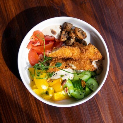 Поке с хрустящей курицей