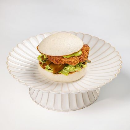 Бао курица кацу с песто