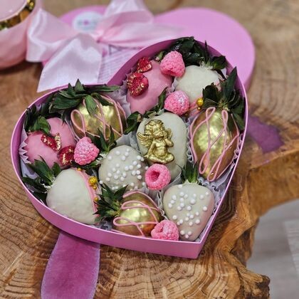 Клубнички с Ангелочком