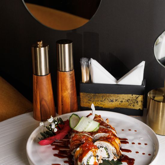 Ролл «Унаги филадельфия»