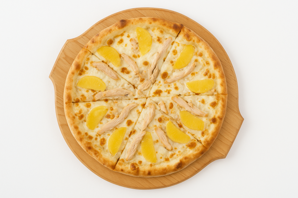 Пицца «Экзотика» — курица и персик в сливочном соусе