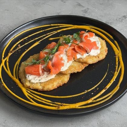 Драники с лососем