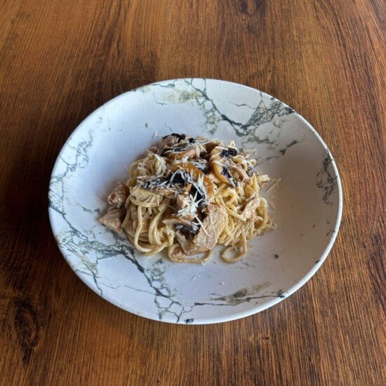 Паста с цыпленком и грибами