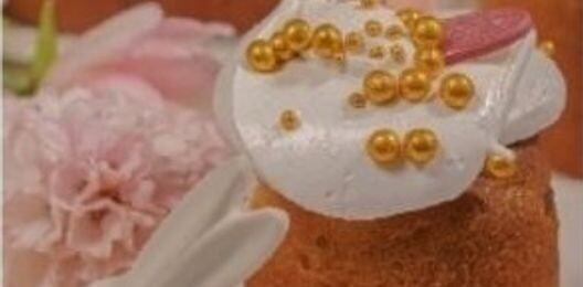 Пасхальный мини-кулич с сухофруктами