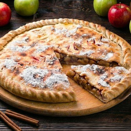 Пирог с яблоком и корицей
