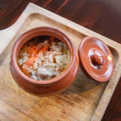 Жаркое в горшочке с курицей