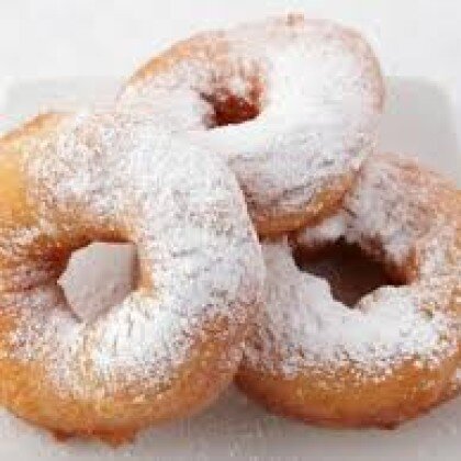 ПОНЧИКИ С САХАРНОЙ  ПУДРОЙ