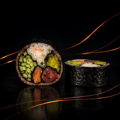 Кето ролл(лосось, тунец,креветка) в копченом лососе