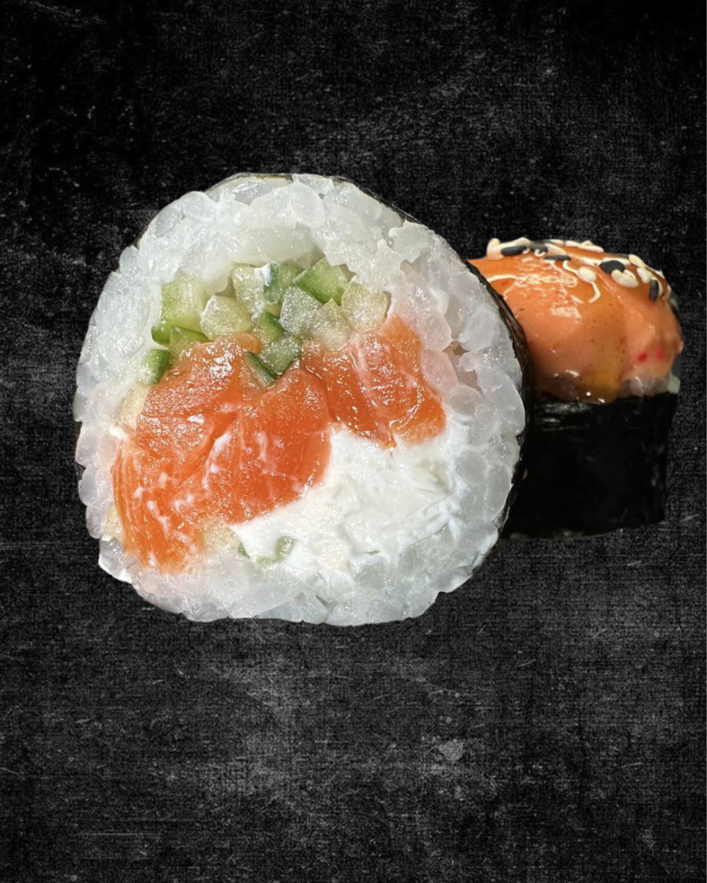 Ролл запеченный МИНИ с лососем