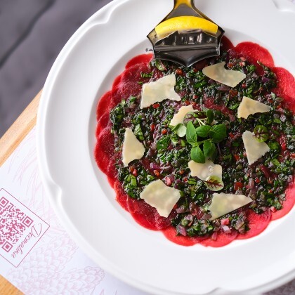 Карпаччо с соусом чимичури