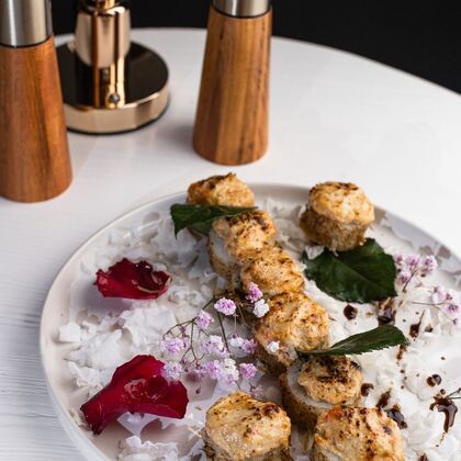 Ролл "Бонито пармезан"