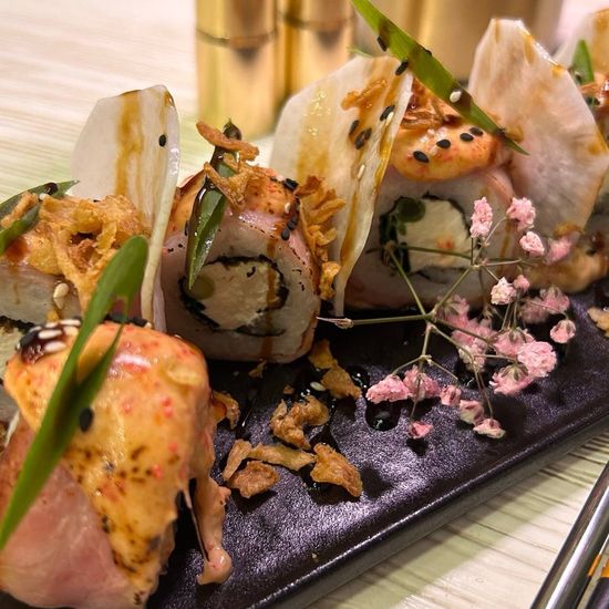 Ролл с беконом