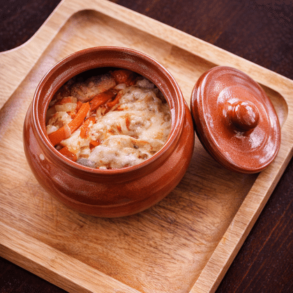 Жаркое в горшочке с курицей