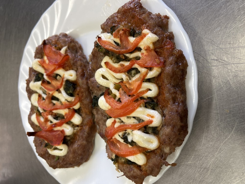 Лодочки из свинины с овощной начинкой