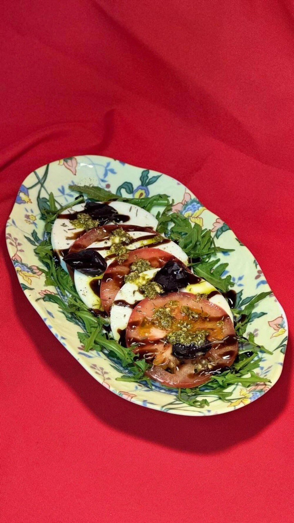 Салат Caprese / Капрезе