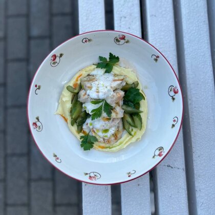 Филе цыпленка с картофельным пюре и соусом бешамель