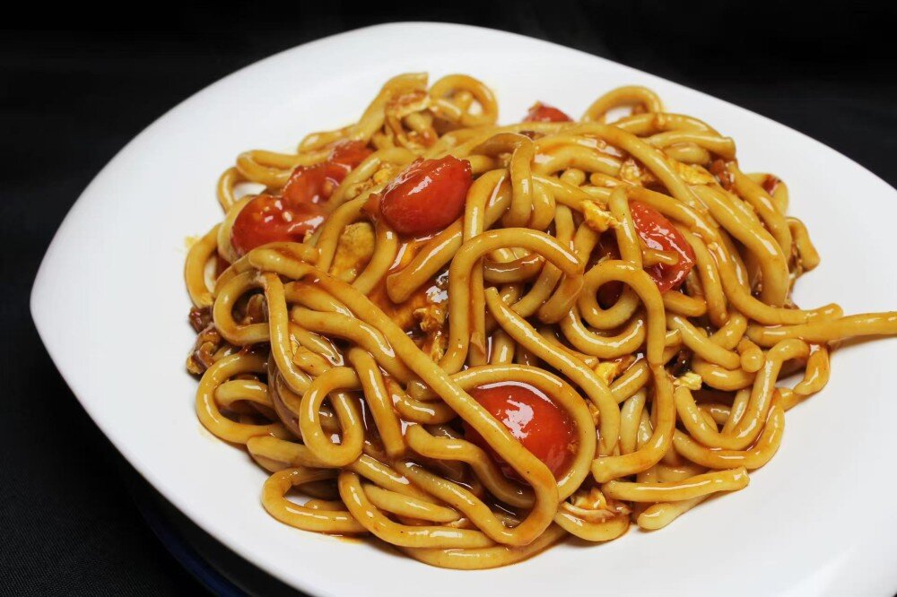 504 Жареная лапша с помидорами и яйцами