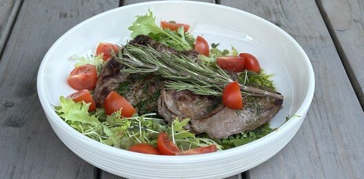 Стейк чураско с соусом чимичури