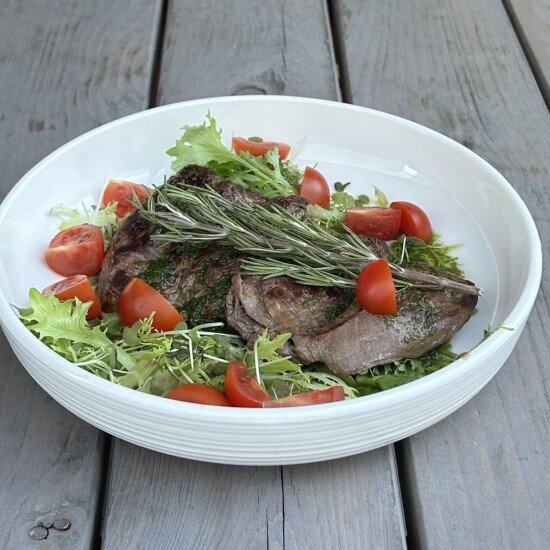 Стейк чураско с соусом чимичури