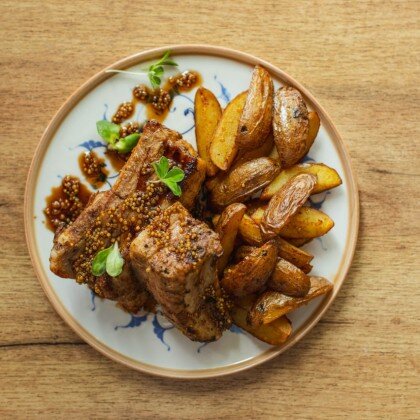 Медовые ребрышки с печеным картофелем