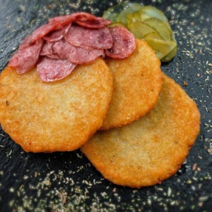 Драники с колбаской п/к