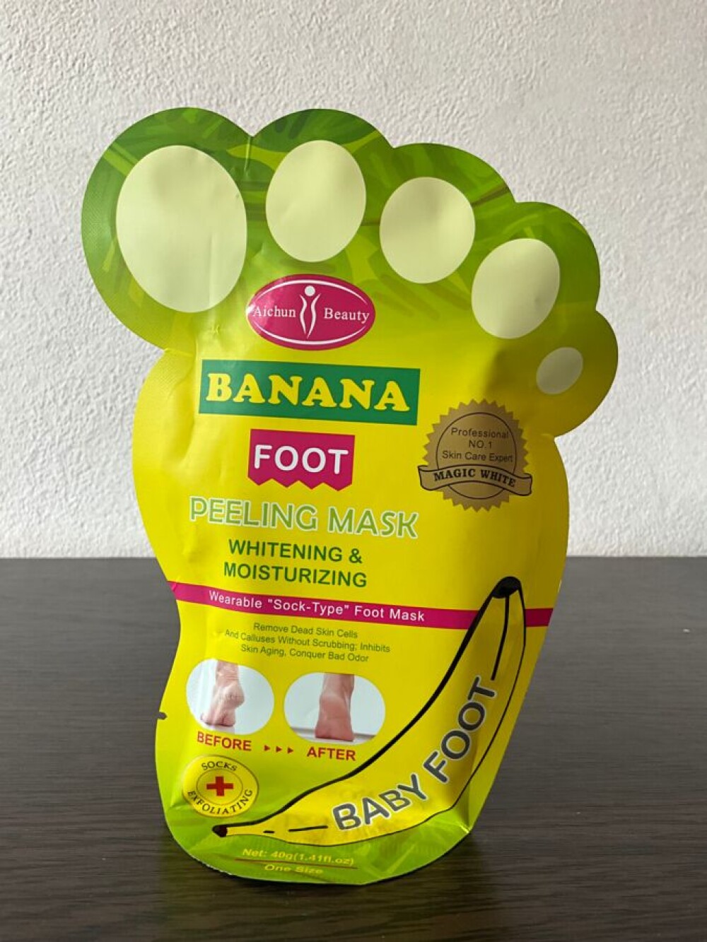 Aichun Beauty Маска-носочки с экстрактом банана, отшелушивающая, Banana Peeling Foot Mask, 40г