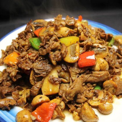 118 Жареные грибы из говядины с черным перцем