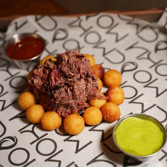 Картофельные нойзеты с рваной говядиной