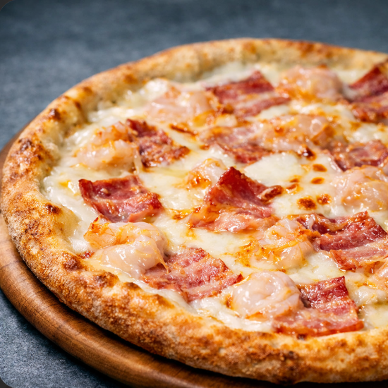 Креветки с беконом и пармезаном