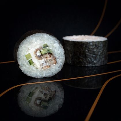 Мак с осьминогом