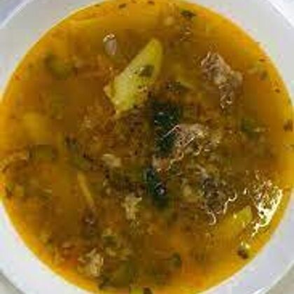 Рассольник ленинградский с мясом птицы и сметаной